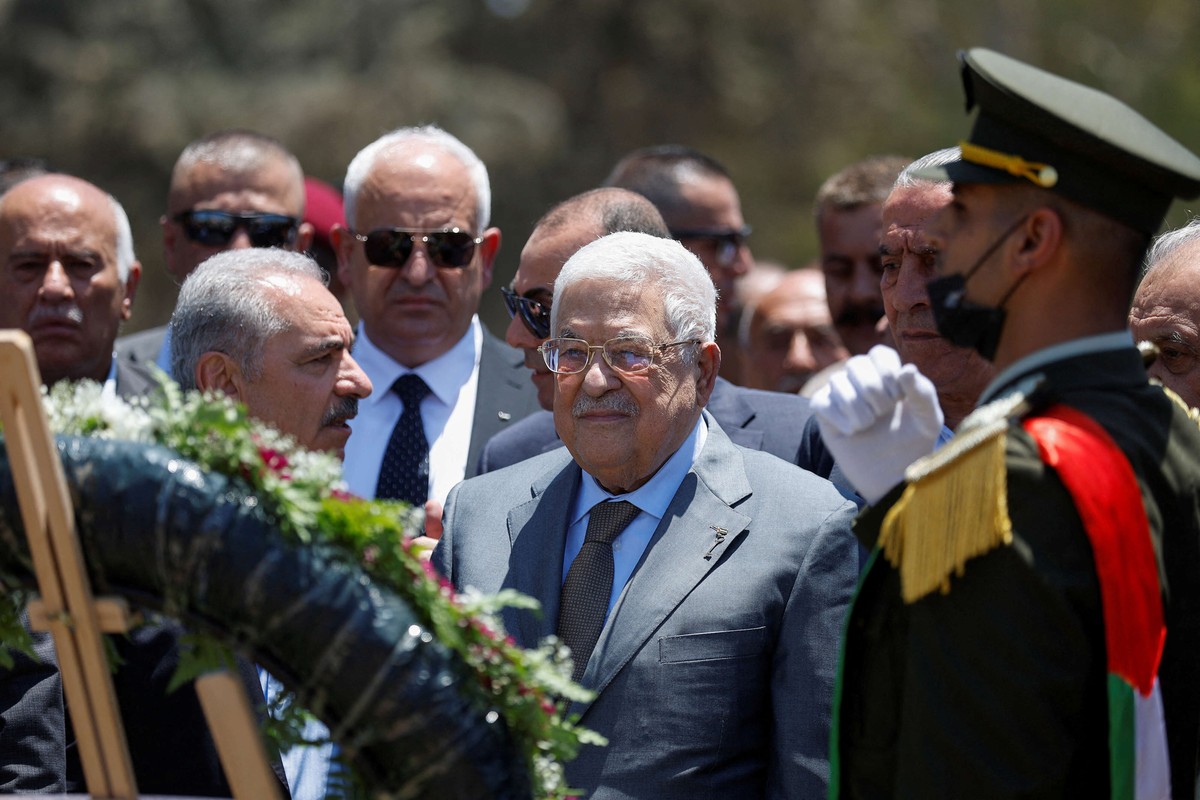 محمود عباس يتعرض لانتقادات في الداخل والخارج