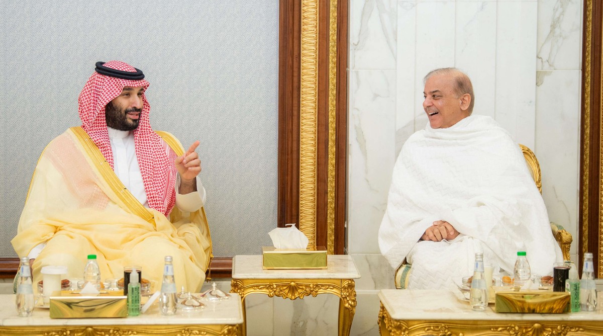 شهباز شريف يزور السعودية في أول زيارة خارجية له منذ توليه المنصب من جديد