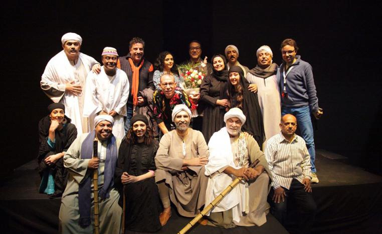 فريق مسرحية 'الطوق والإسورة' (من صفحة مهرجان أيام قرطاج المسرحية على فيسبوك)