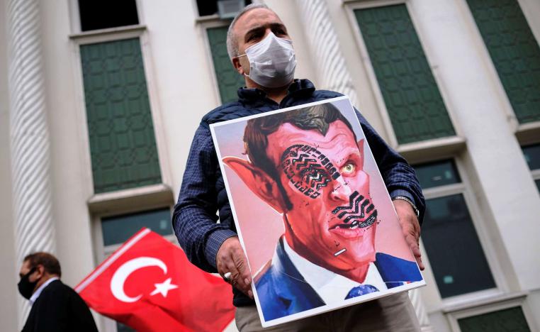 الإسلاموفوبيا يعيد التوتر التركي الفرنسي إلى الواجهة