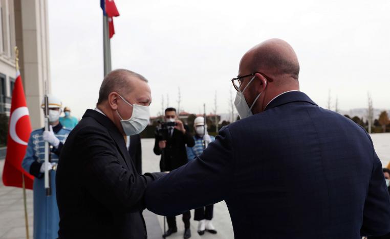 الرئيس التركي رجب طيب اردوغان ورئيس المجلس الأوروبي شارل ميشال