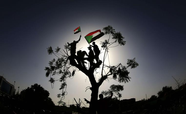أزمة حكم تتشعب منذ أكثر من سنتين في السودان