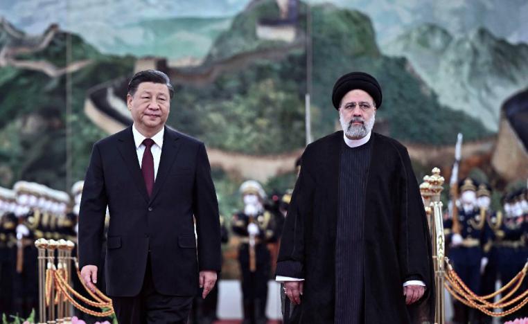 الرئيس الصيني شي جين بينغ يستقبل الرئيس الإيراني إبراهيم رئيسي