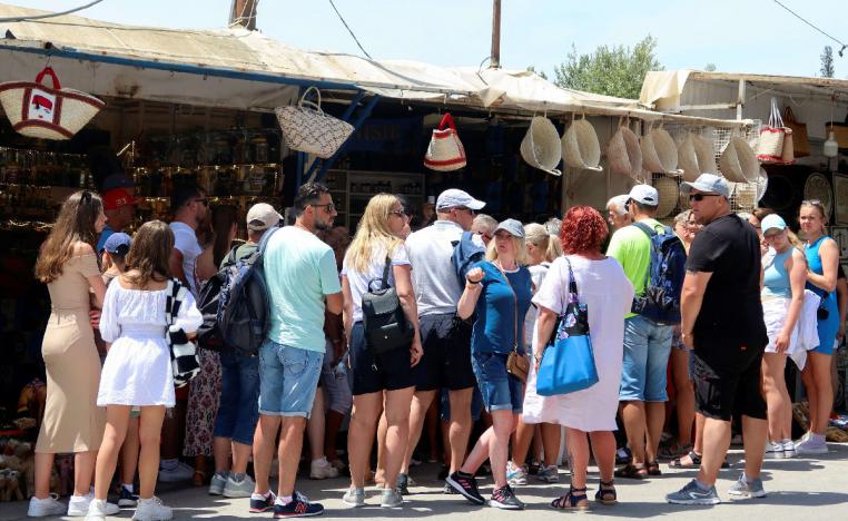 السياحة إحدى الركائز الأساسية لاقتصاد تونس