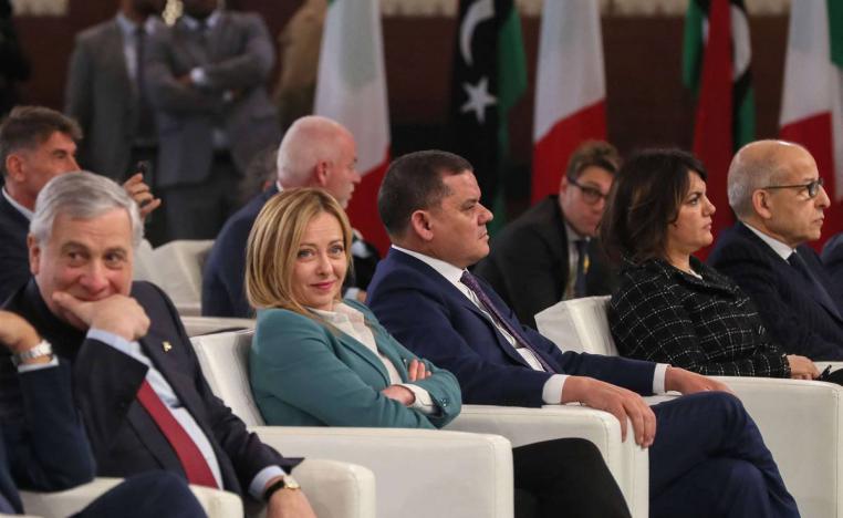 رئيس حكومة الوحدة الليبية عبدالحميد دبيبة مع رئيسة الوزراء الإيطالية جورجيا ميلوني اثناء مراسم توقيع اتفاق نفطي