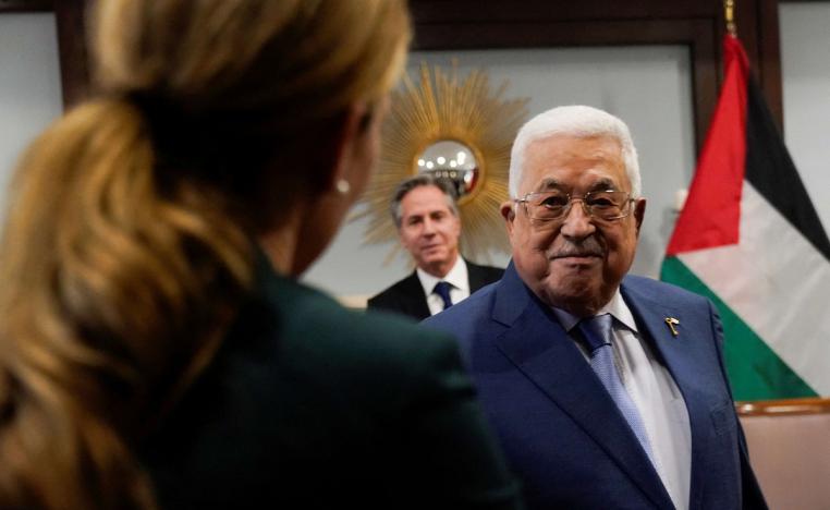 عباس يواجه اتهامات بالعجز وبالتماهي مع السياسات الأميركية والإسرائيلية
