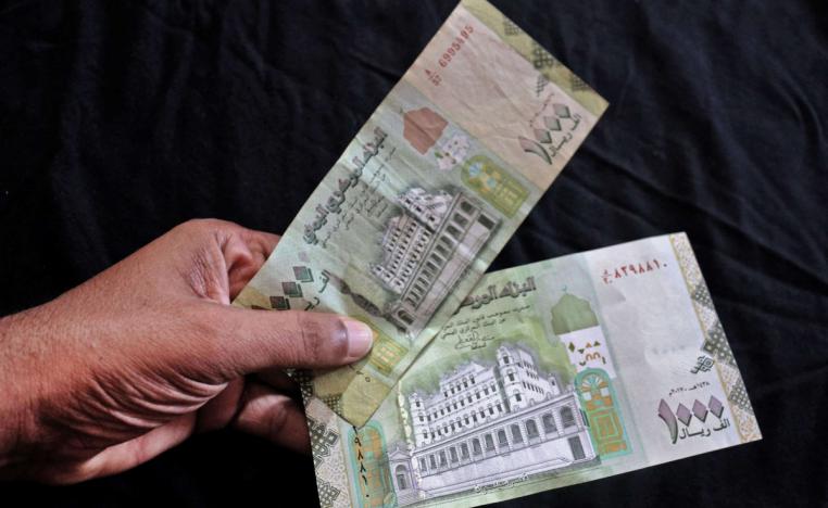 الانقسام أثر على قيمة العملة اليمنية
