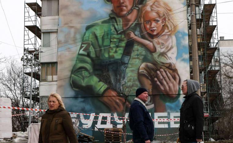 جدارية تحتفي بالجنود الروس في القرم