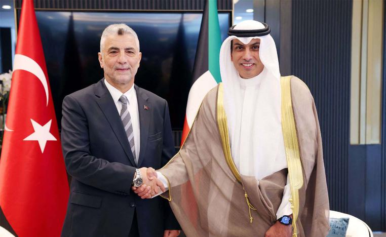 Turkish trade minister with his Kuwaiti counterpart