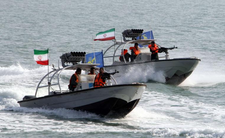 إيران تهدد بإغلاق مضيق هرمز وهو ممر الشحن الحيوي