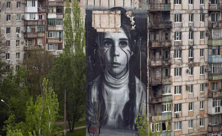 جدارية عملاقة في مدينة ماريبول الأوكرانية
