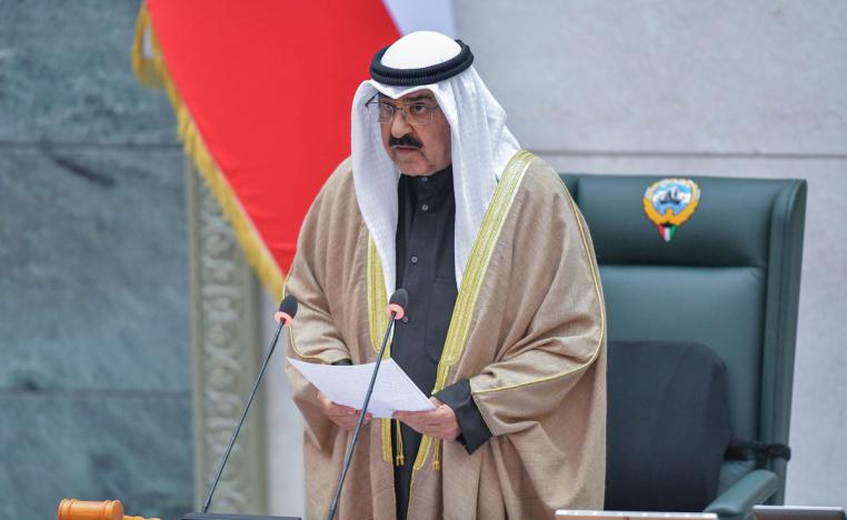 أمير الكويت يؤكد أنه لن يسمح إطلاقا بأن تستغل الديمقراطية لتحطيم الدولة