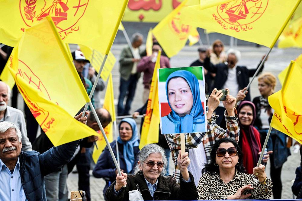 شخصيات إيرانية معارضة في المنفى تنسق مواقفها في مواجهة النظام الإيراني