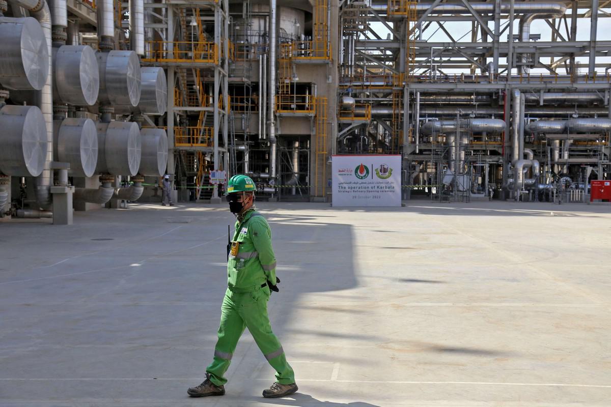 العراق ملتزم بخفض إنتاجه من النفط بمقدار 220 ألف برميل 