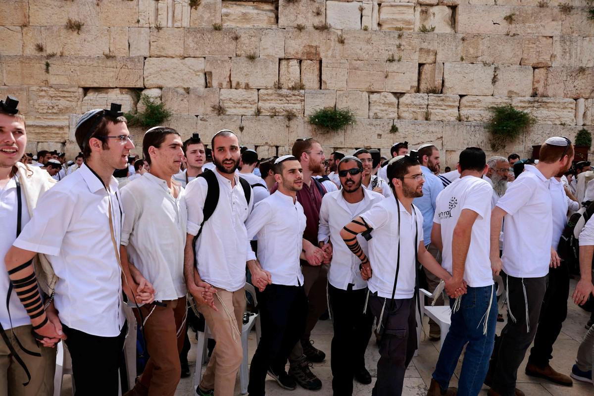 رفض اليهود الشرقيين للتجنيد الاجباري يتسبب في انقسامات في المجتمع الاسرائيلي
