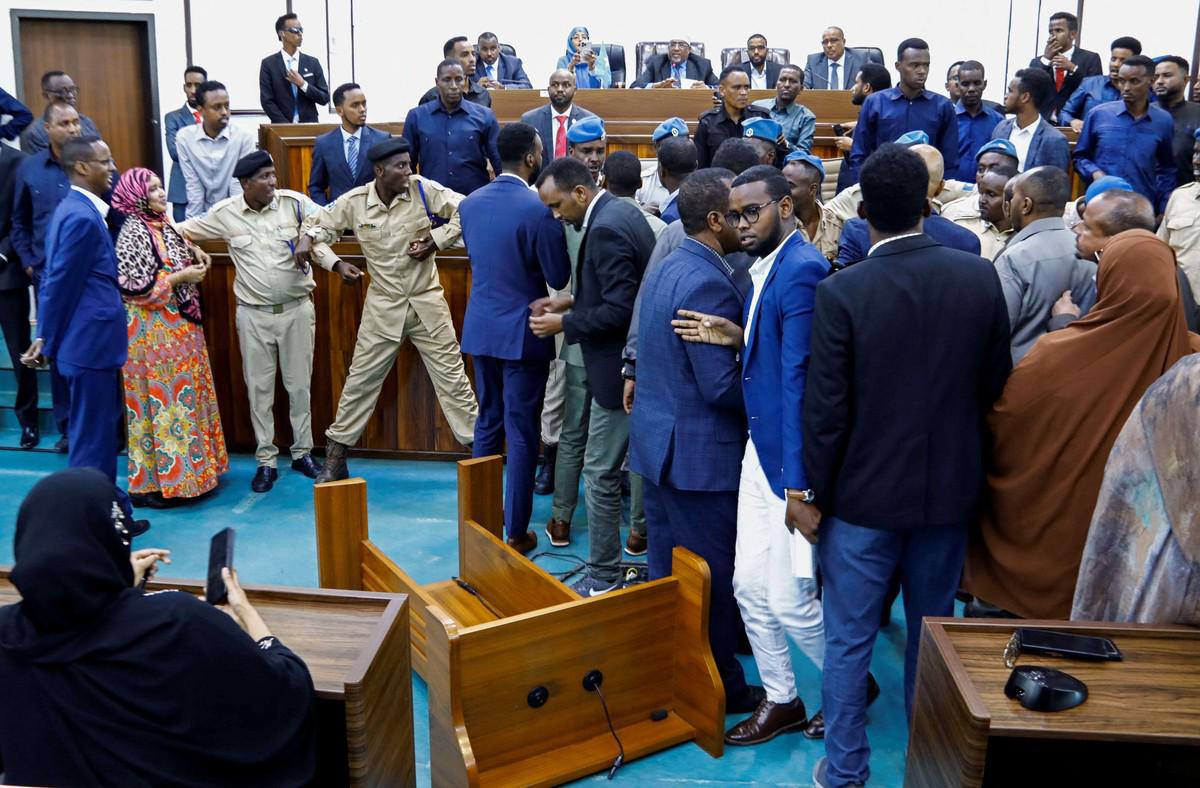 المعارضة الصومالية ترفض تعزيز سلطات الرئيس 