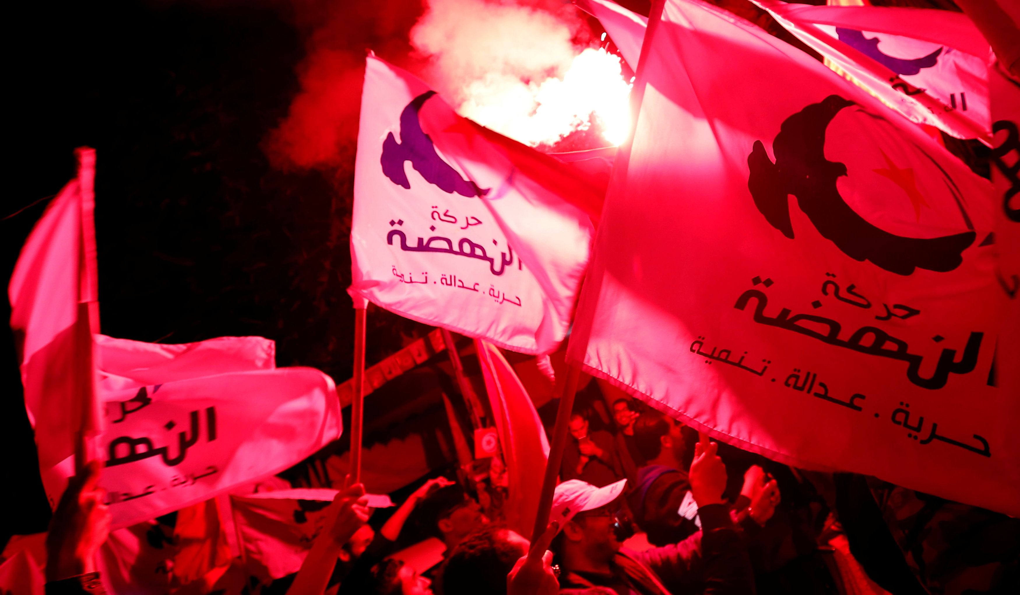 التونسيون يعاقبون الطبقة السياسية في الاقتراع البلدي