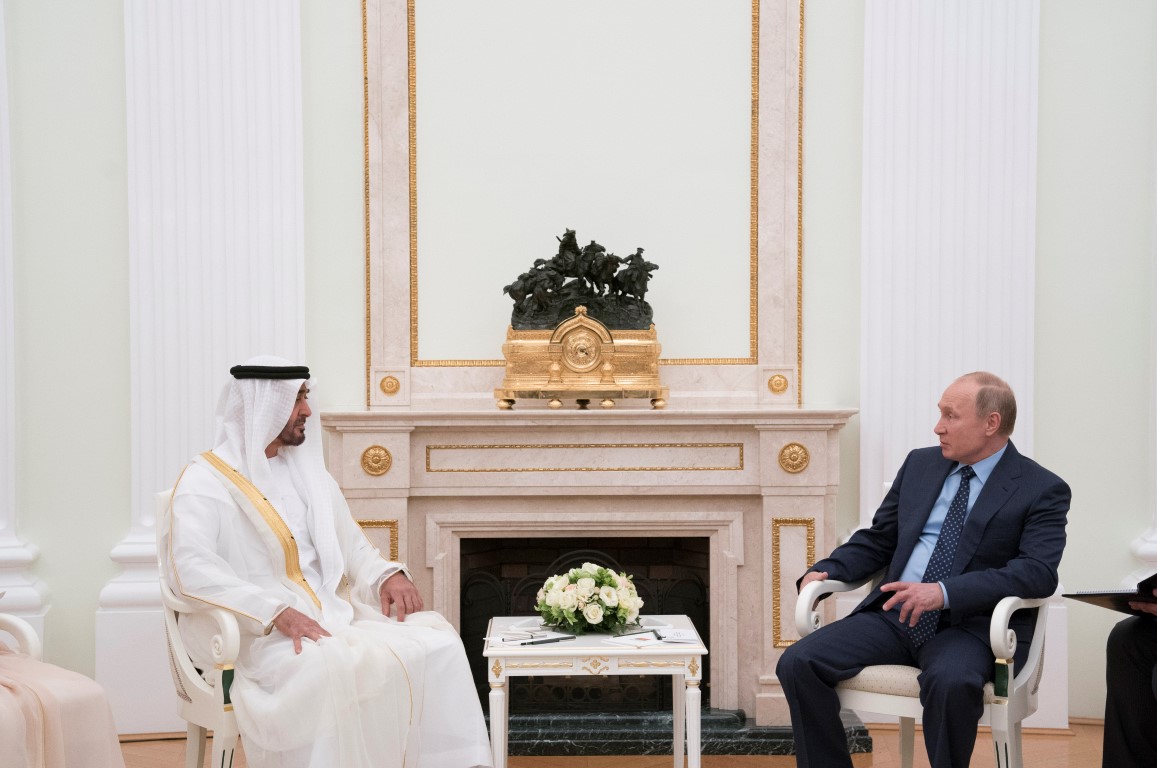 لقاء الشيخ محمد بن زايد ال نهيان والرئيس الروسي فلاديمير بوتين
