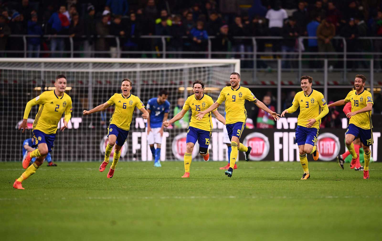لقاء السويد وايطاليا في التصفيات الاوروبية للمونديال