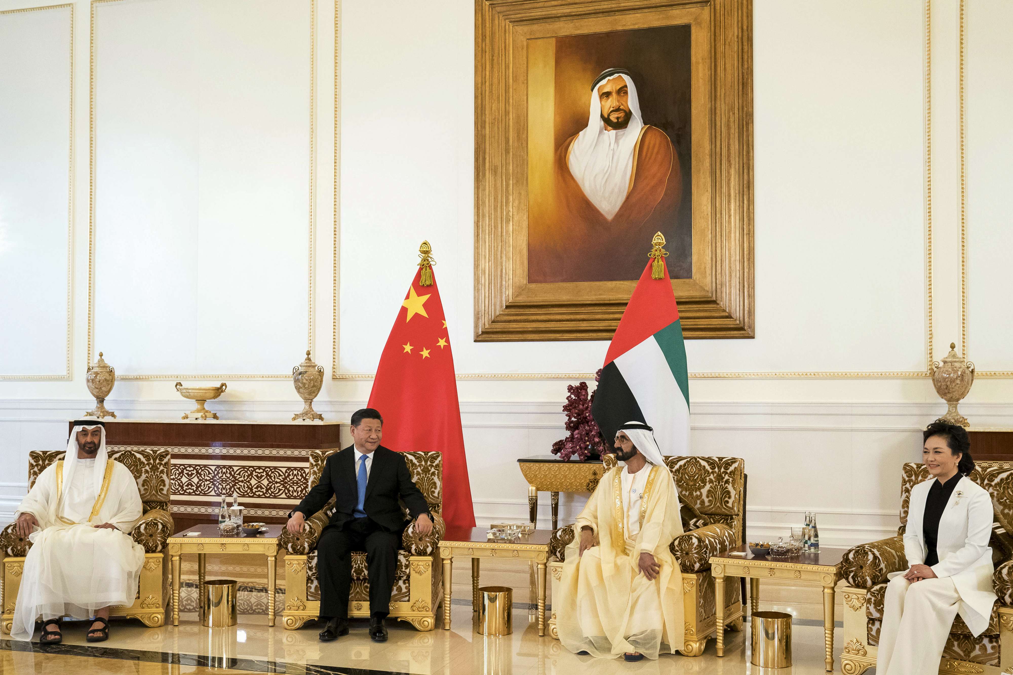 الرئيس الصيني وزوجته وحكام الامارات