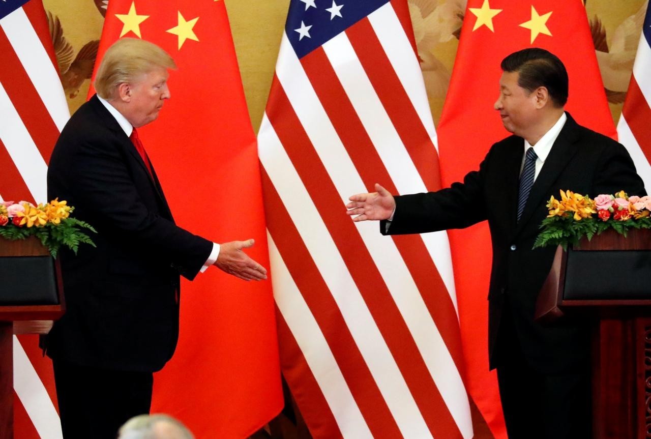 الرئيس الاميركي دونالد ترامب ونظيره الصيني شي جين بينغ