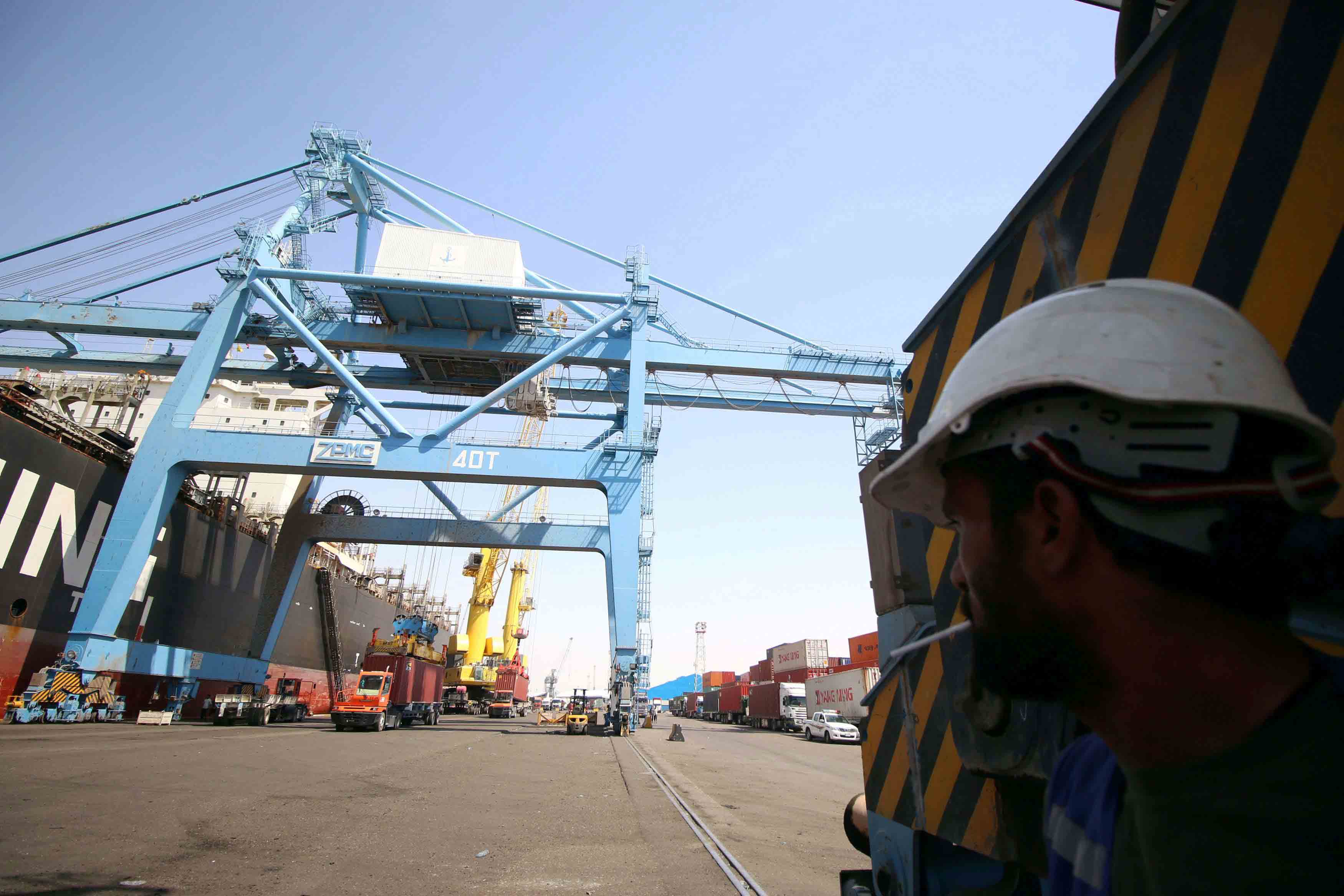 الحركة التجارية معطلة