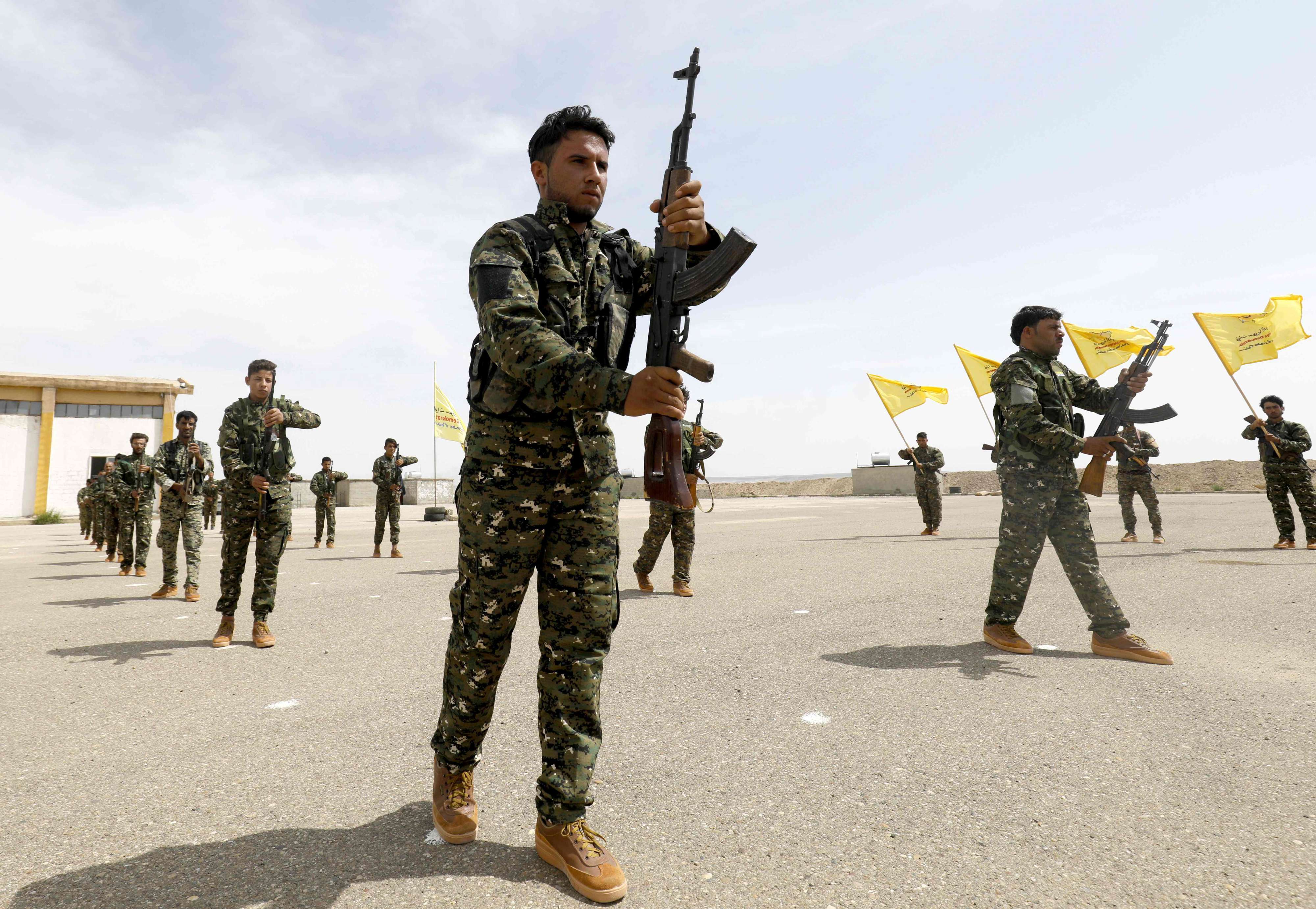 قوات وحدات حماية الشعب الكردية