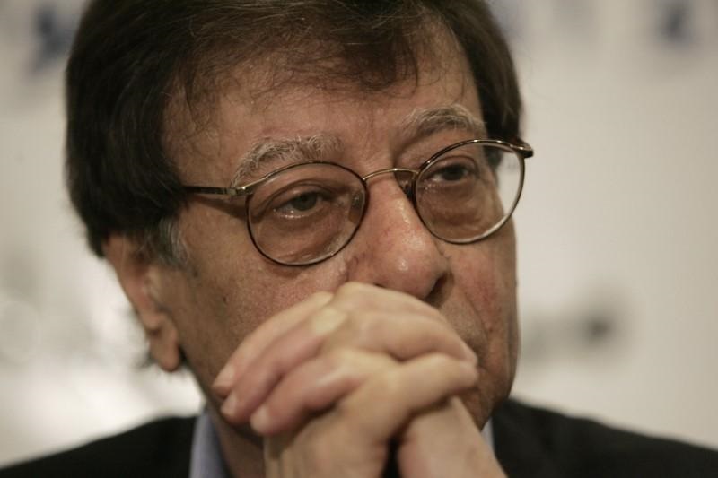 محمود درويش في عشر سنوات من الغياب.. لا شيء يعجبني