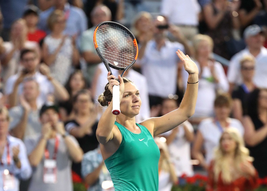 سيمونا هاليب تحيي الجمهور بعد حسمها اللقاء مع كارولين غارسيا 