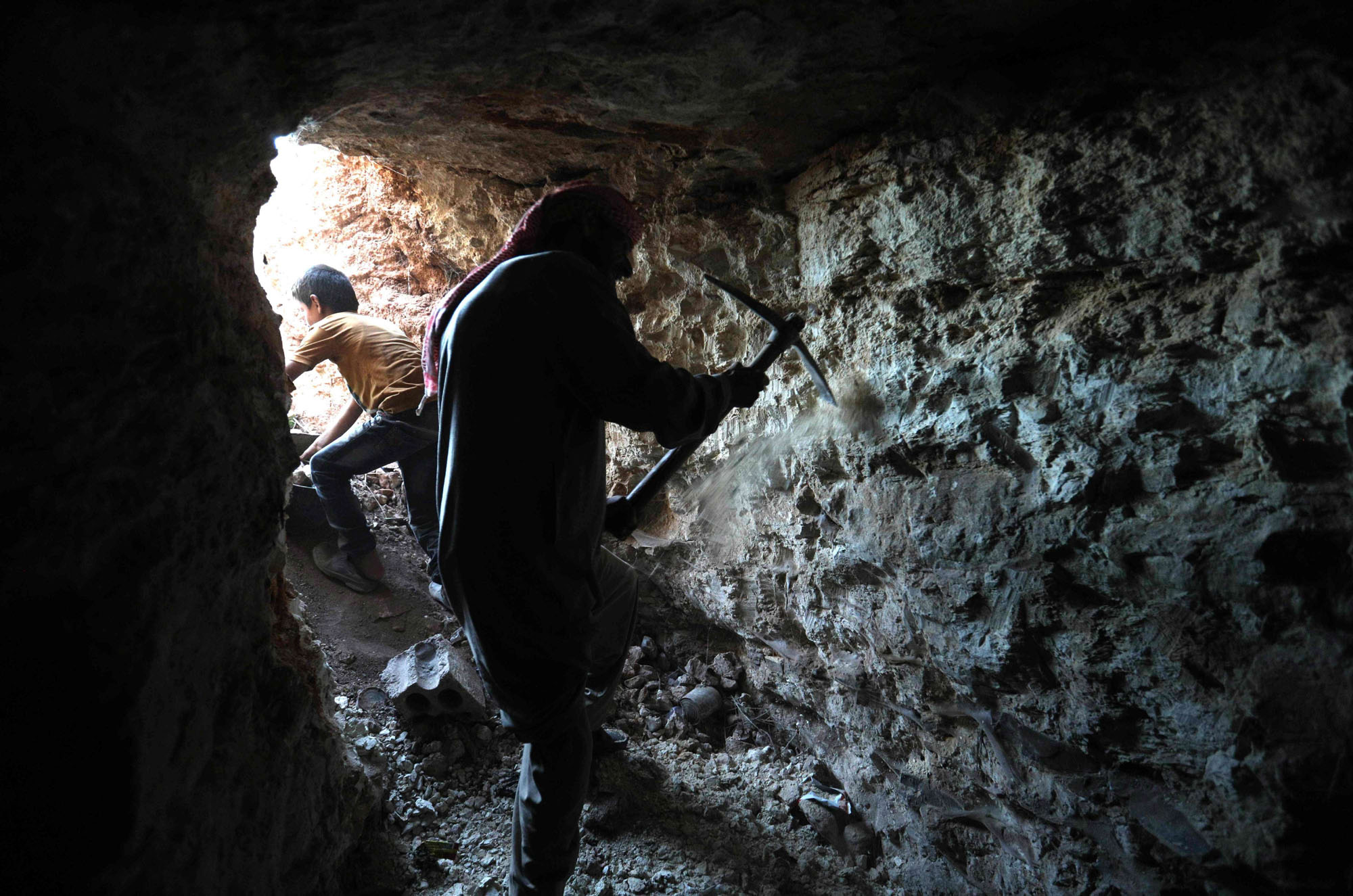 مغارات مضادة للغارات