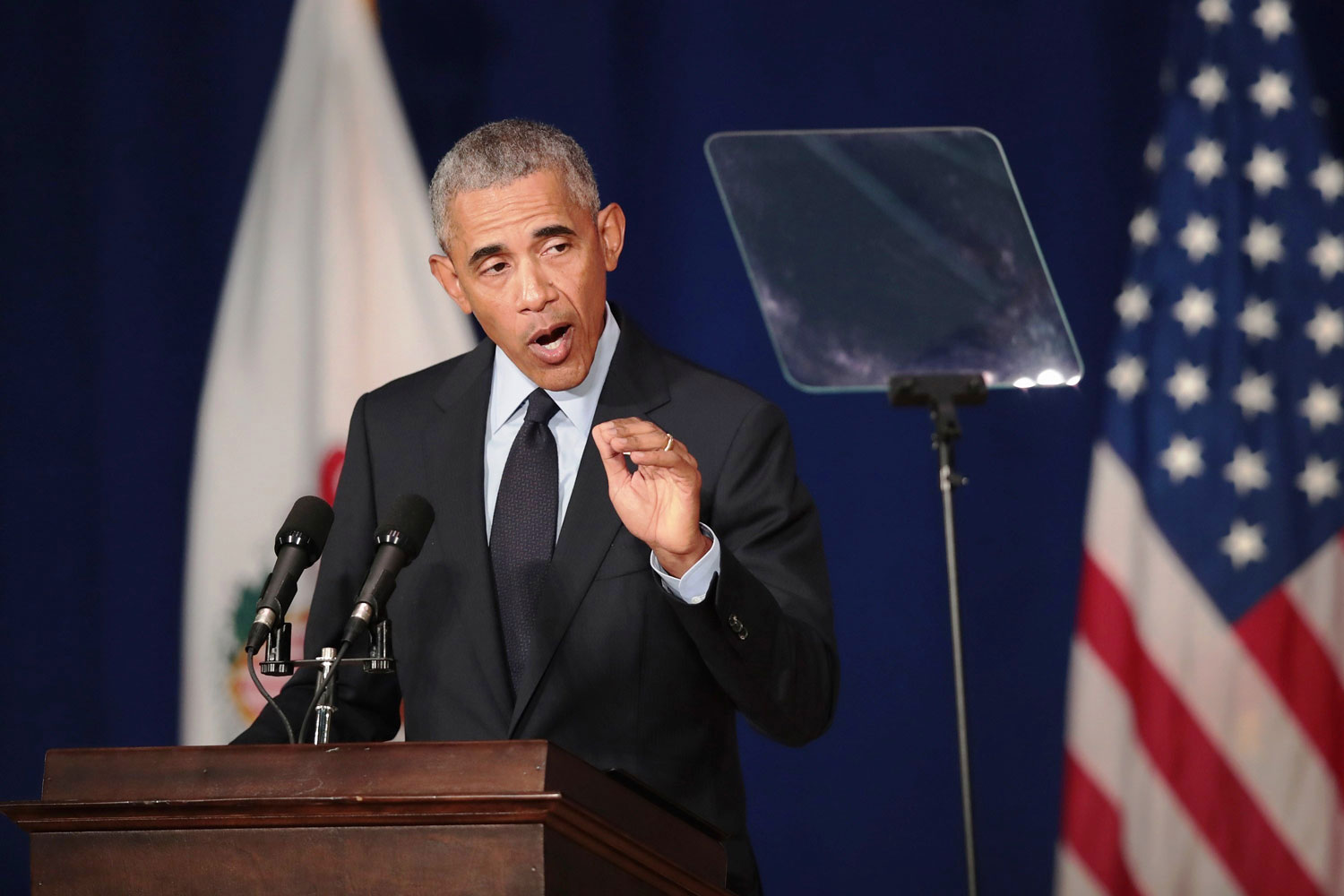 الرئيس الأميركي السابق باراك أوباما يحشد لانتخابات التجديد النصفي لأعضاء الكونغرس