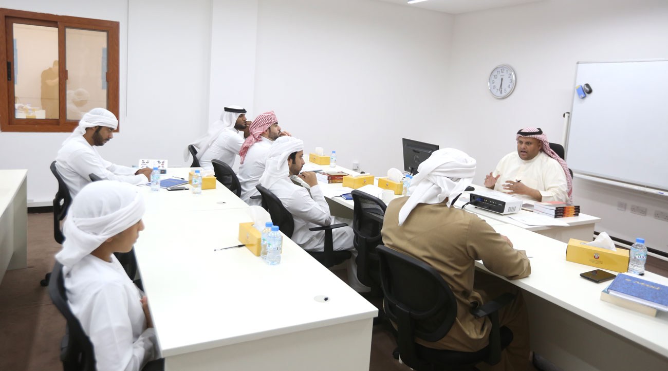 مساعدة الطلبة على دخول عالم البحث في الموروث الشعبي