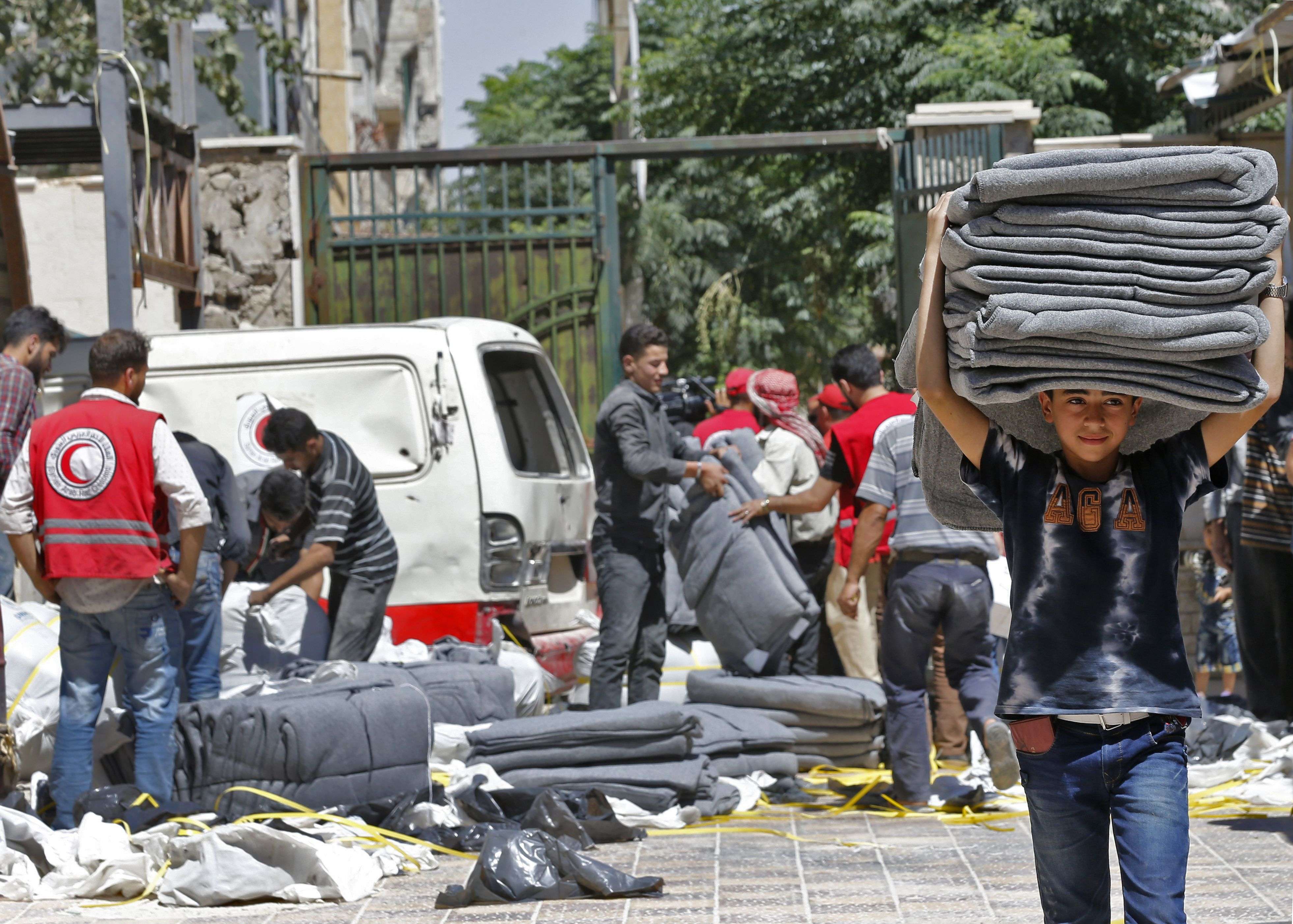 المساعدات إلى سوريا