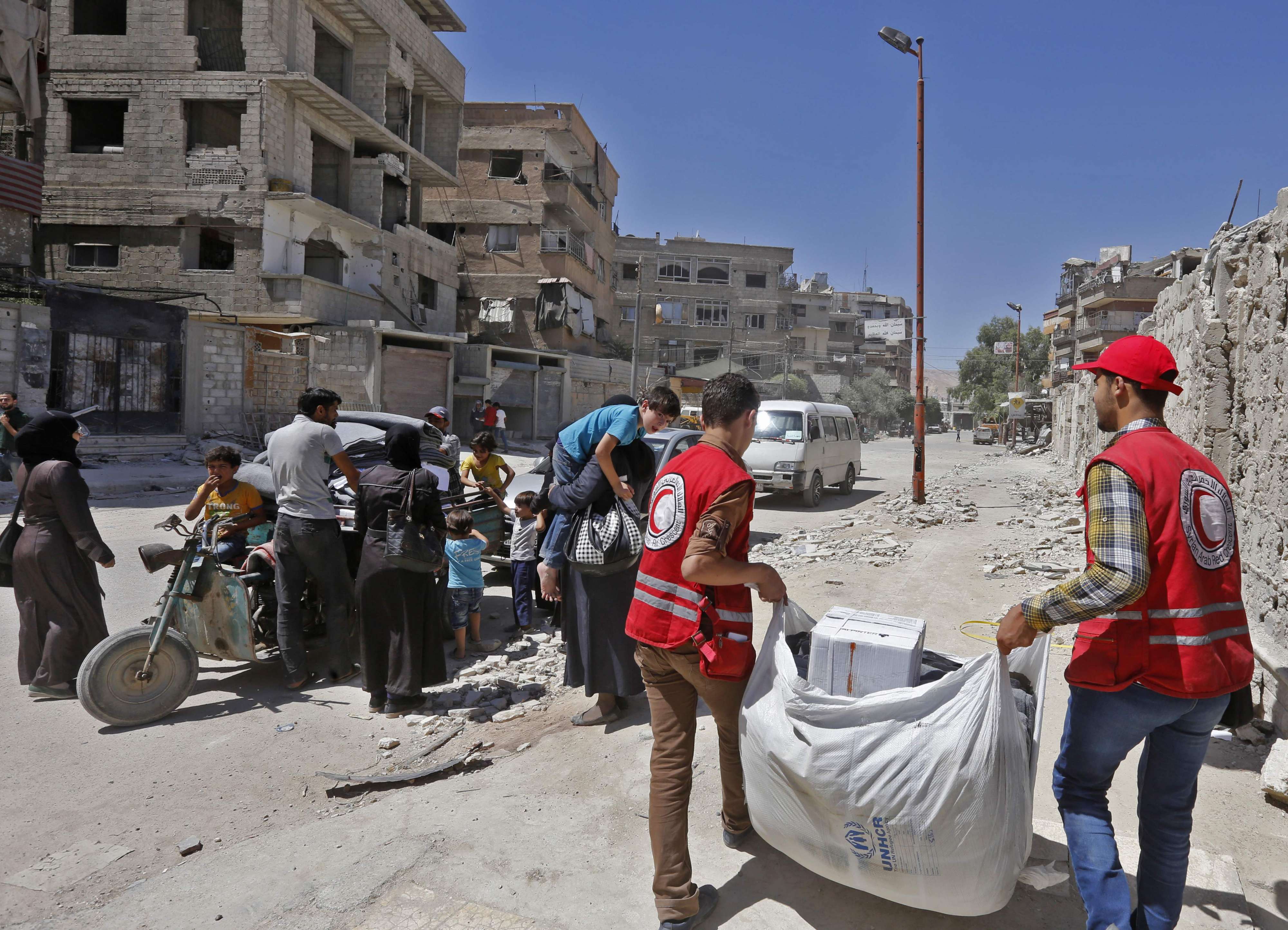 المساعدات إلى سوريا