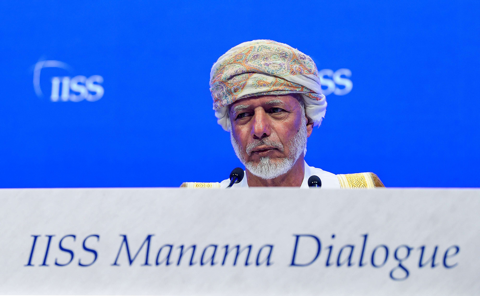 'الطريق ليس سهلا ولا مفروشا بالورود'