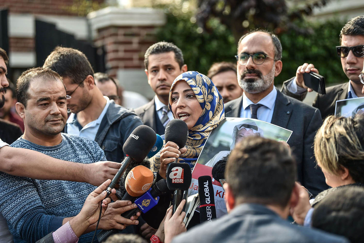تظاهرة للأخوان أمام القنصلية السعودية في اسطنبول
