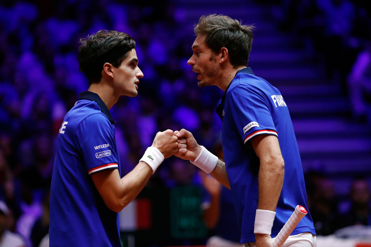 فرنسا لرفع غلتها إلى 11 لقبا