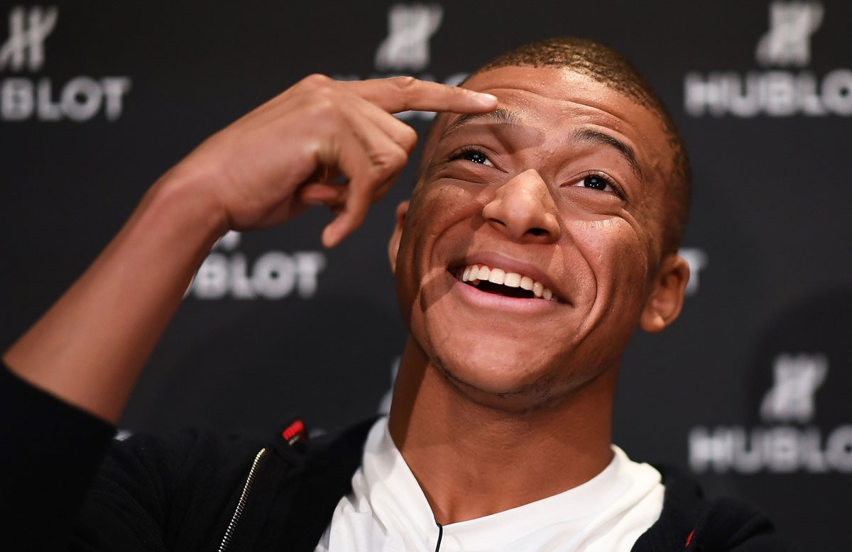 لا أحد أفضل من ميسي ورونالدو