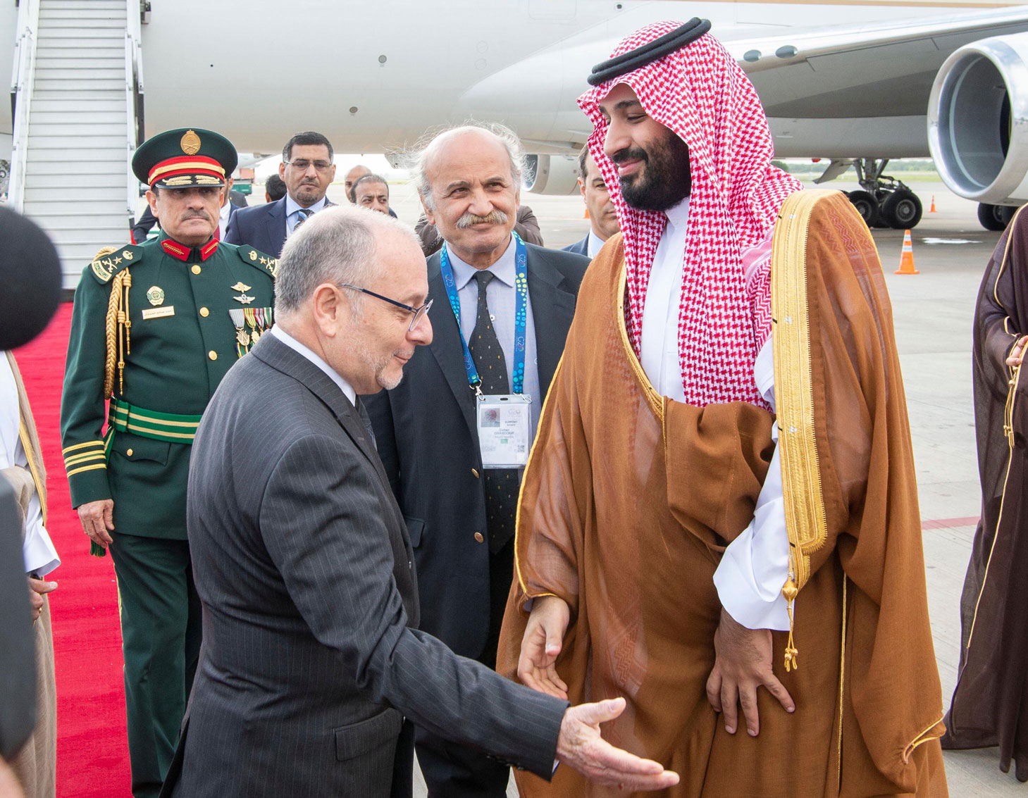وزير الخارجية الأرجنتيني في استقبال ولي العهد السعودي الأمير محمد بن سلمان