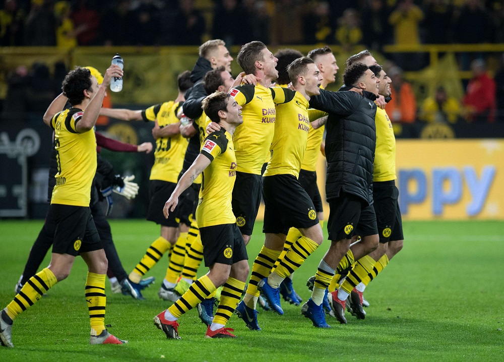 بوروسيا دورتموند يحتفل باسقاط بوروسيا مونشنغلادباخ 