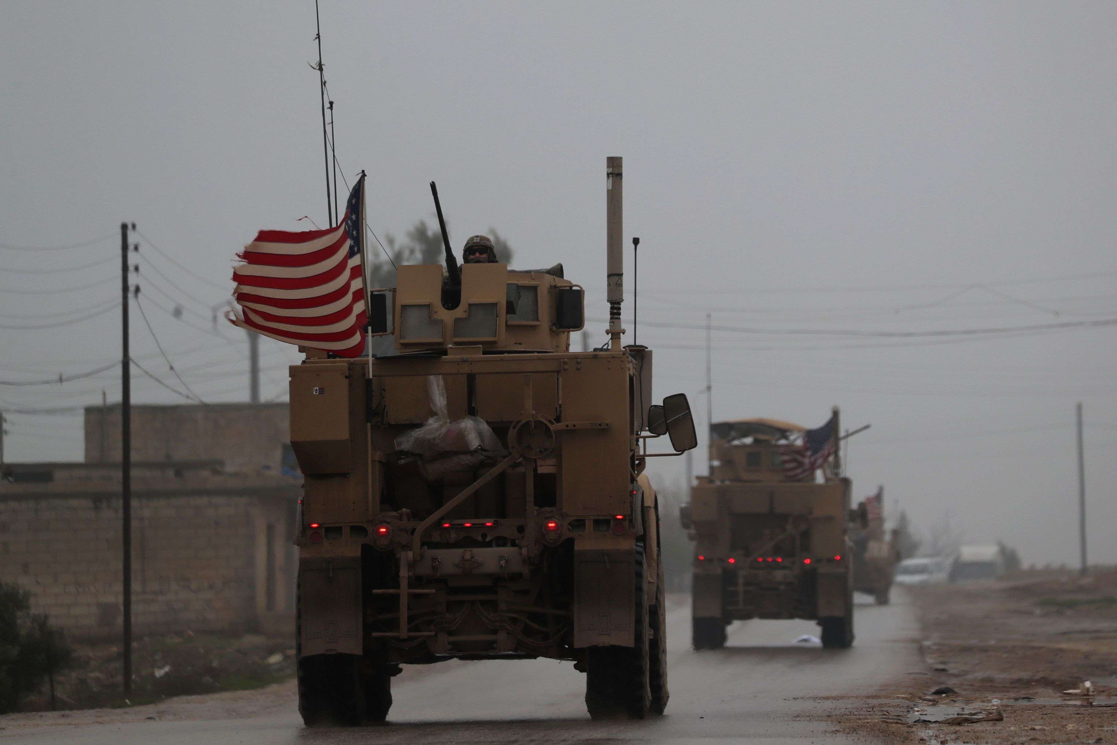 نقل معدّات من سوريا لأسباب أمنية وفق الرواية الأميركية