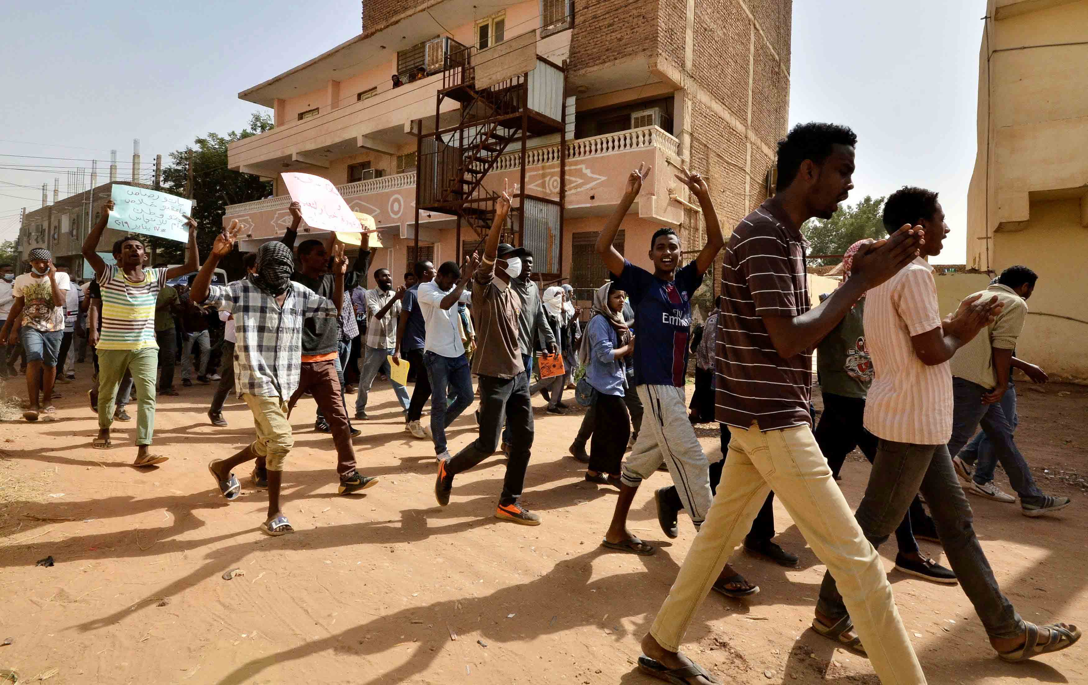 الرصاص لترهيب المحتجين