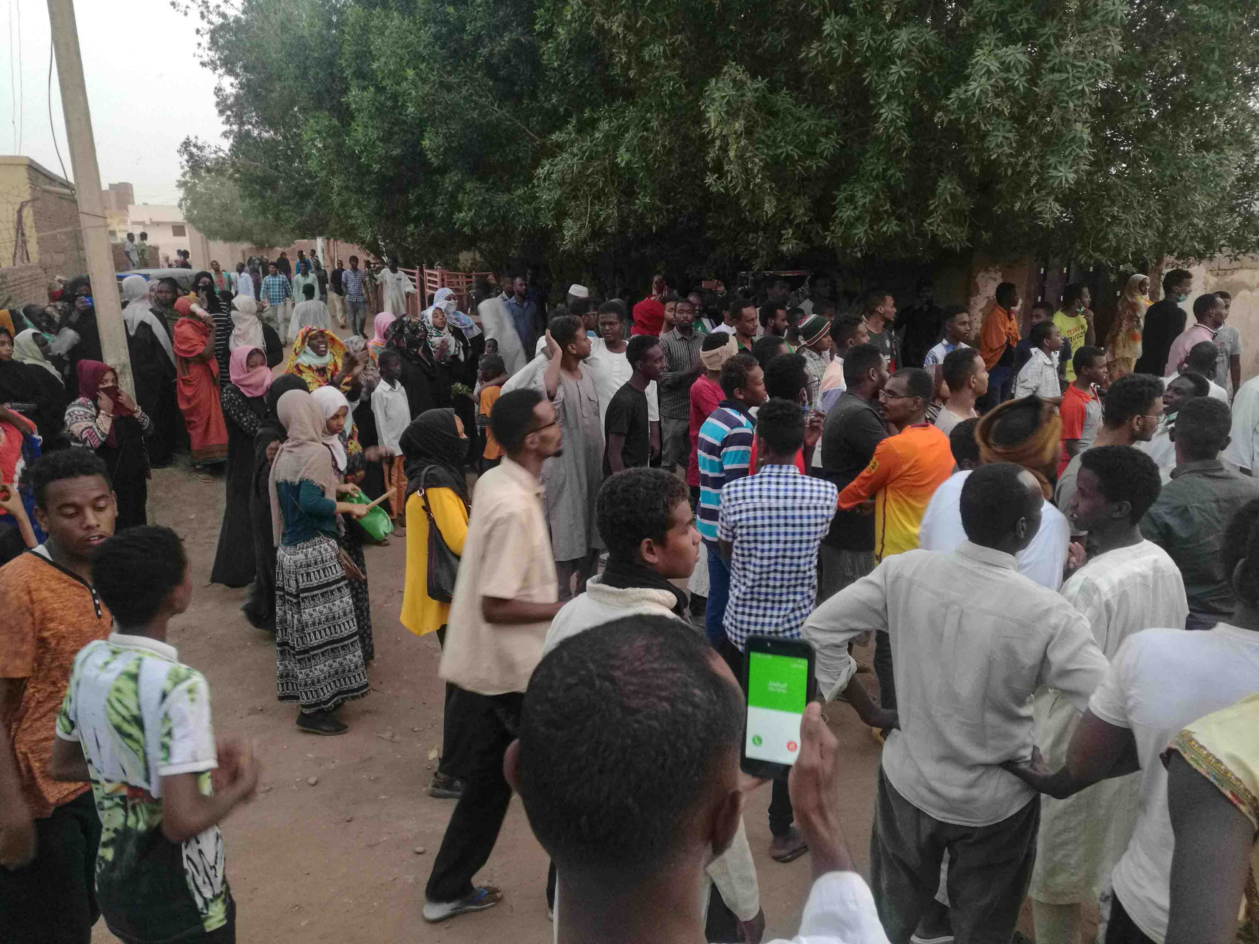 The Sudanese Professionals Association that is spearheading the protest campaign had called on demonstrators to march on the palace