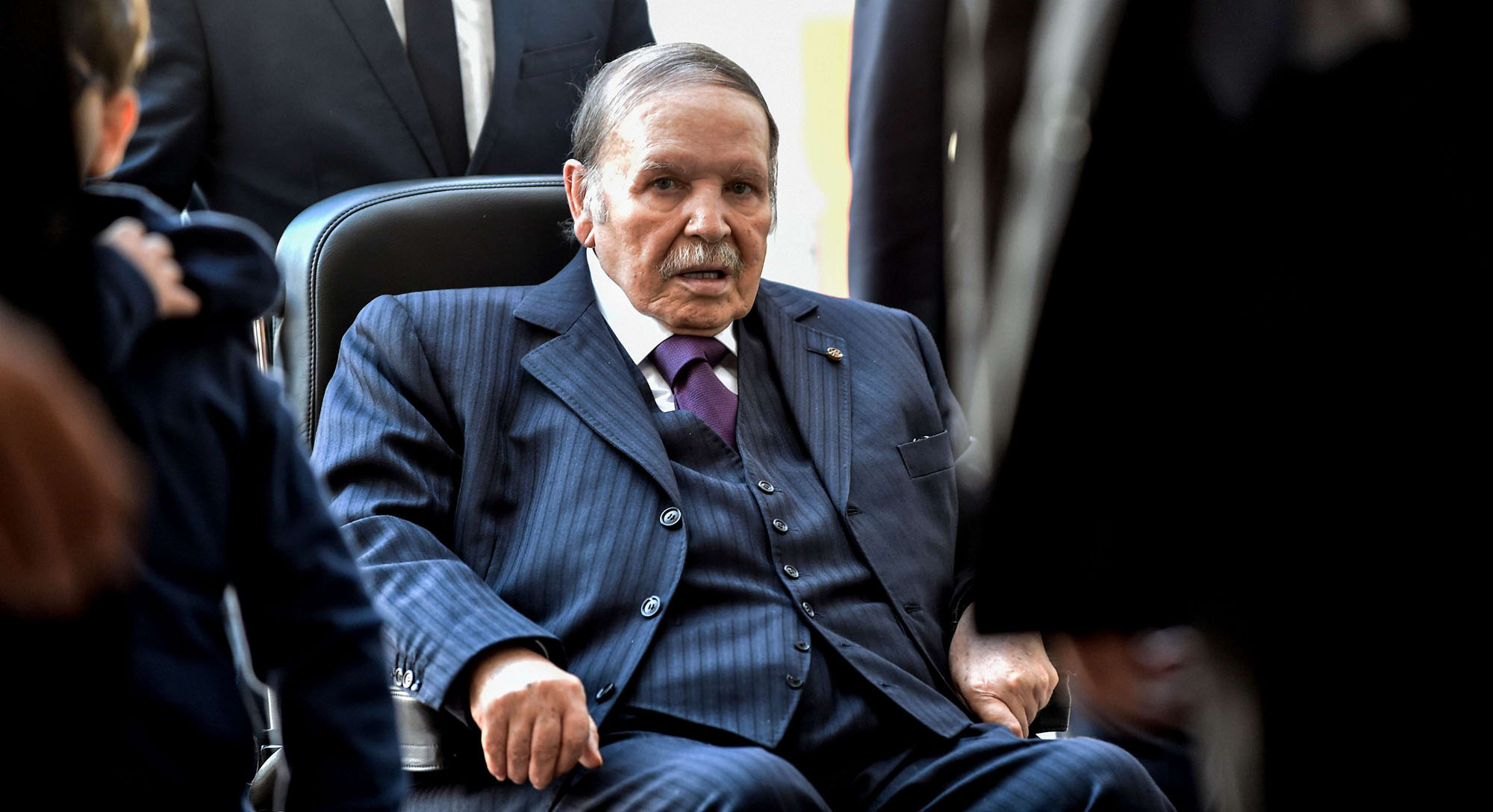 صحة الرئيس المُقعد والغائب 'لا تدعو الى القلق'