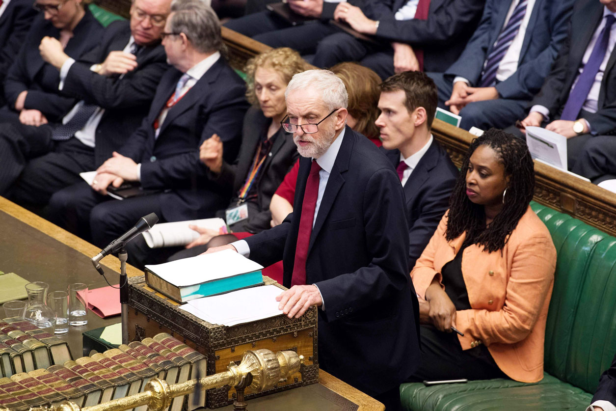 زعيم المعارضة البريطانية يضغط لدفع ماي للاستقالة