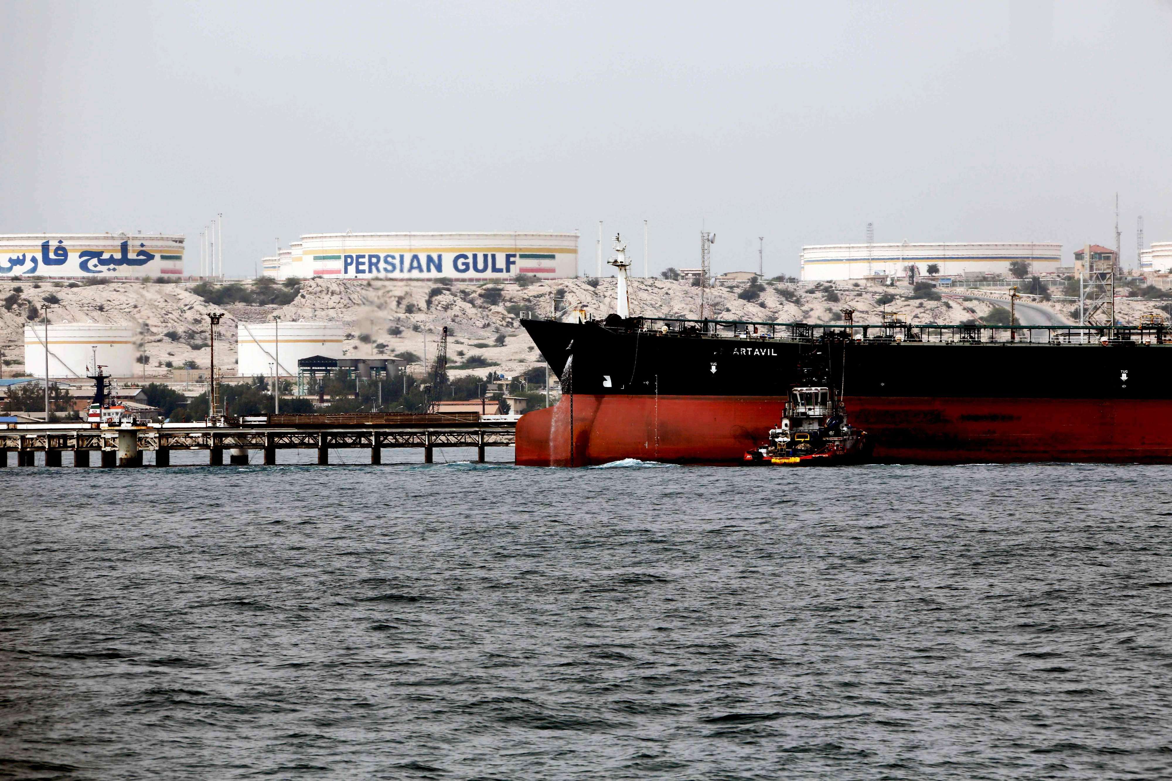 العقوبات الأميركية تستهدف خفض إيرادات النفط الإيرانية للصفر لقطع شريان التمويل الحيوي عن أذرع إيران في المنطقة