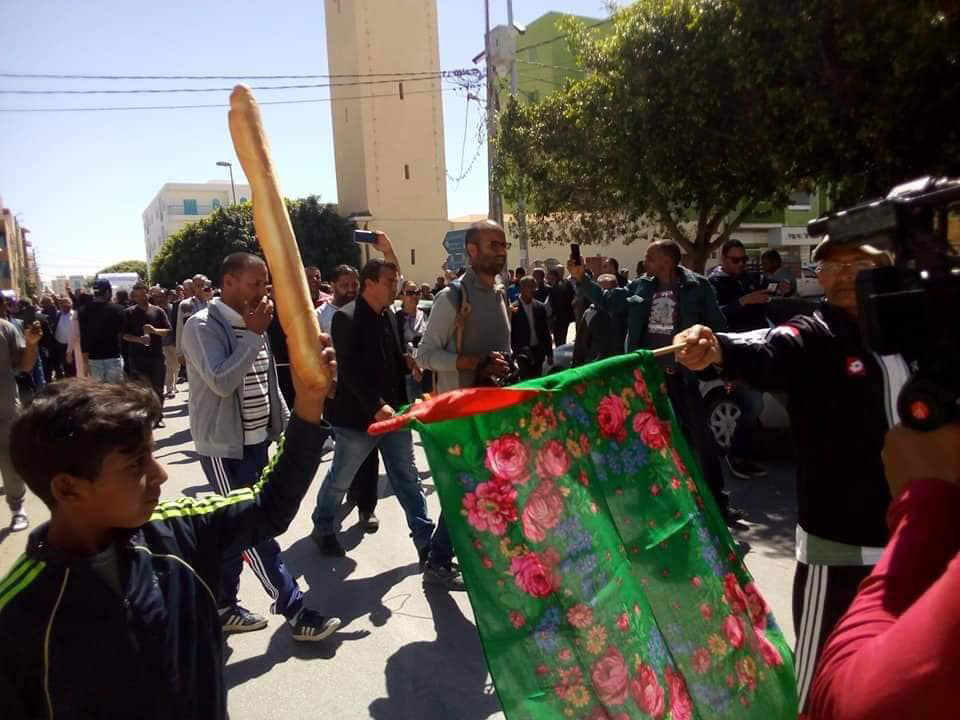 جانب من الإضراب وثقه المحتجون في سيدي بوزيد على فيسبوك 