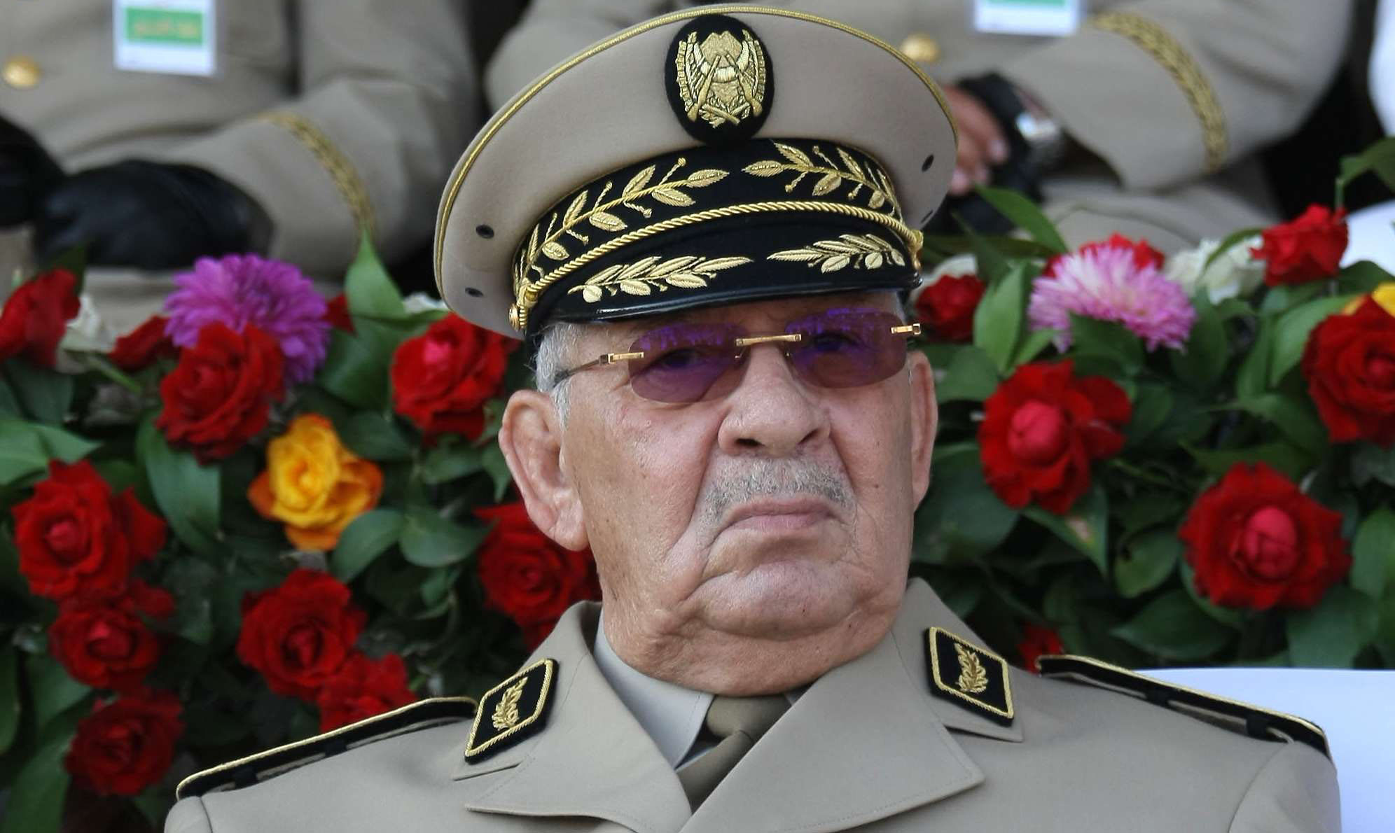 الفريق صالح يحتفظ بمنصبه في الحكومة الجديدة