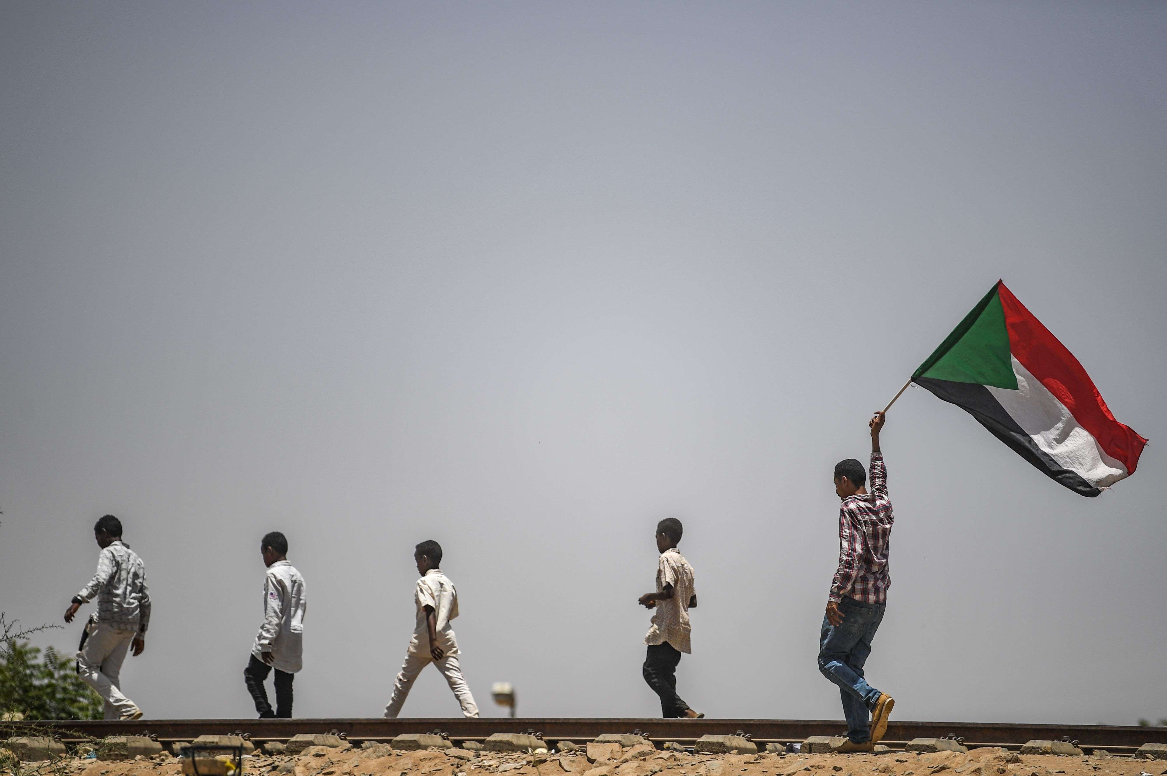 The deposit for the central bank was aimed at shoring up the Sudanese pound, the SPA said.