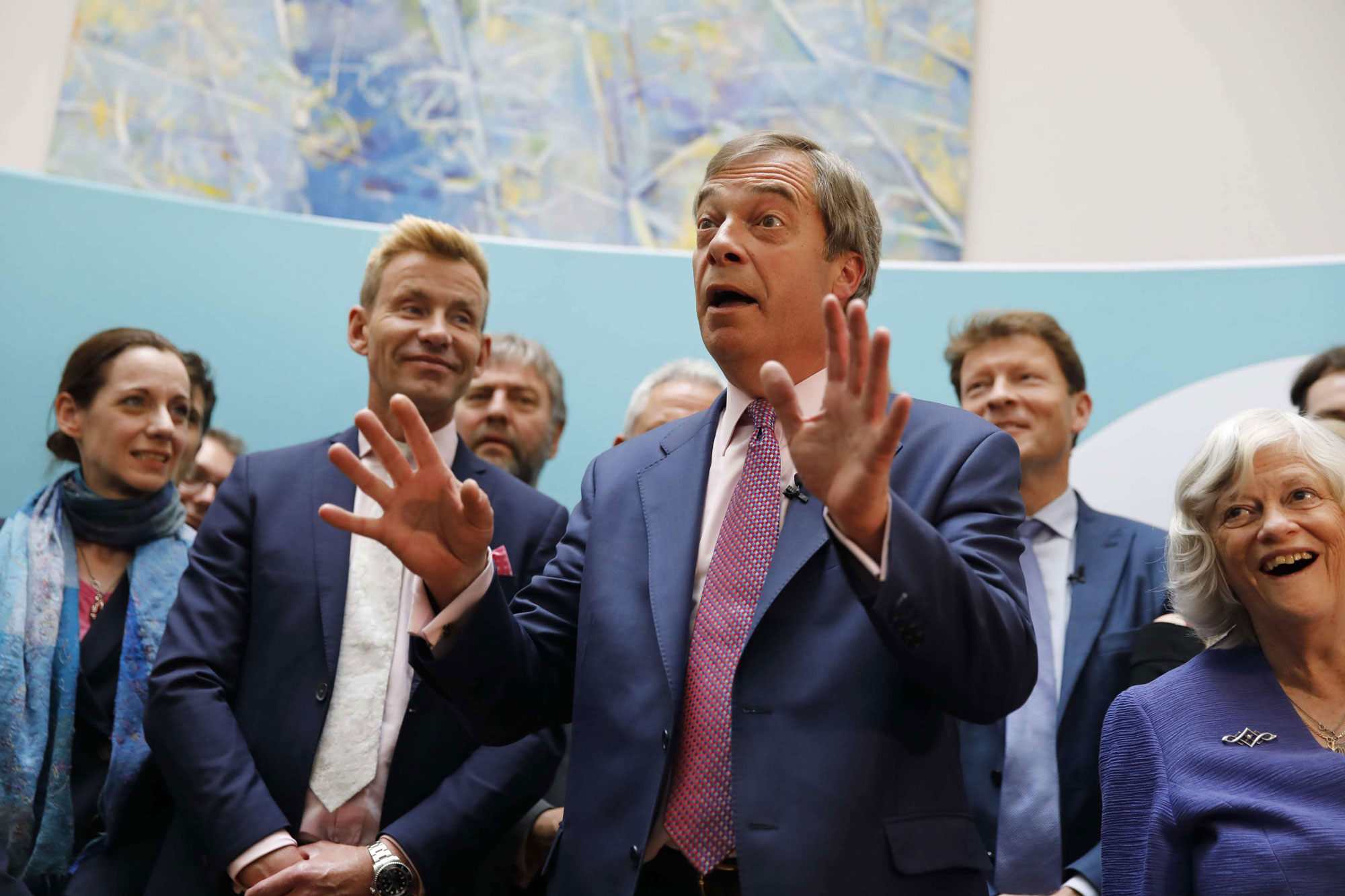 نايجل فاراج زعيم حزب بريكست المشكك في الوحدة الأوروبية